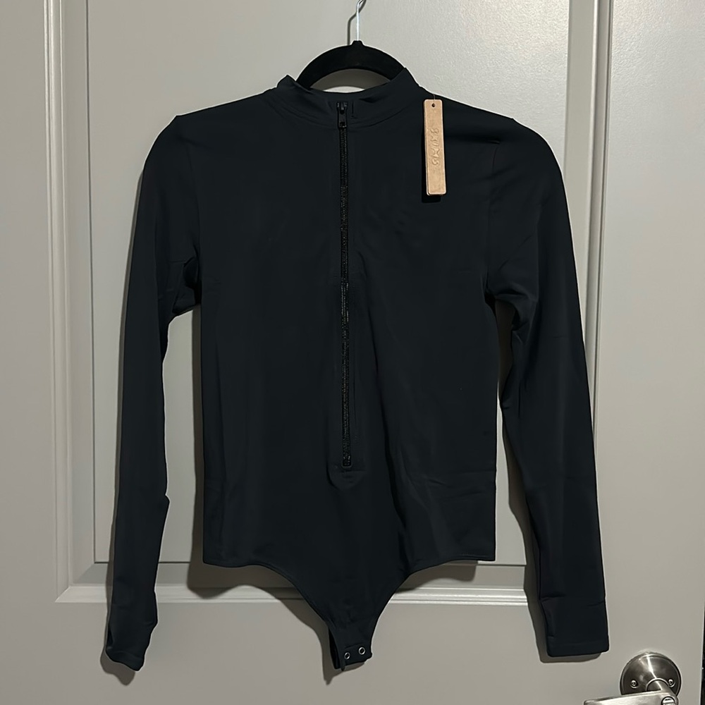SKIMS Soft Smoothing Seamless Long sleeve Bodysuit